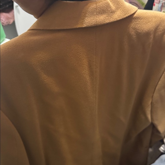 First issue suit - Picture 5 of 5